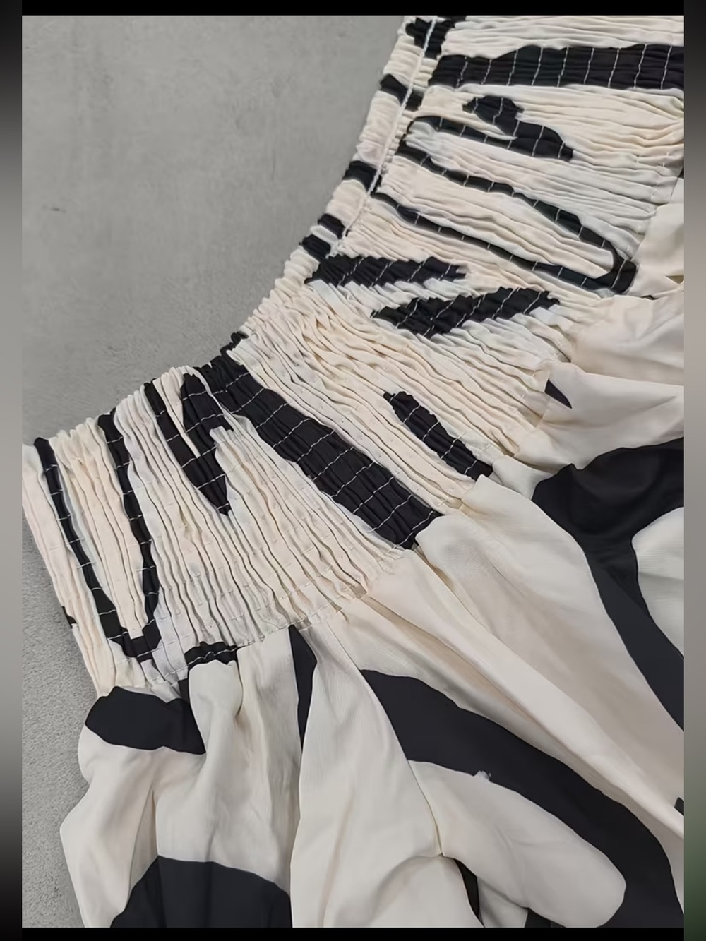 MISSLOOK Off-Shoulder Cream Dress with Black Abstract Print - Picture 4 of 8